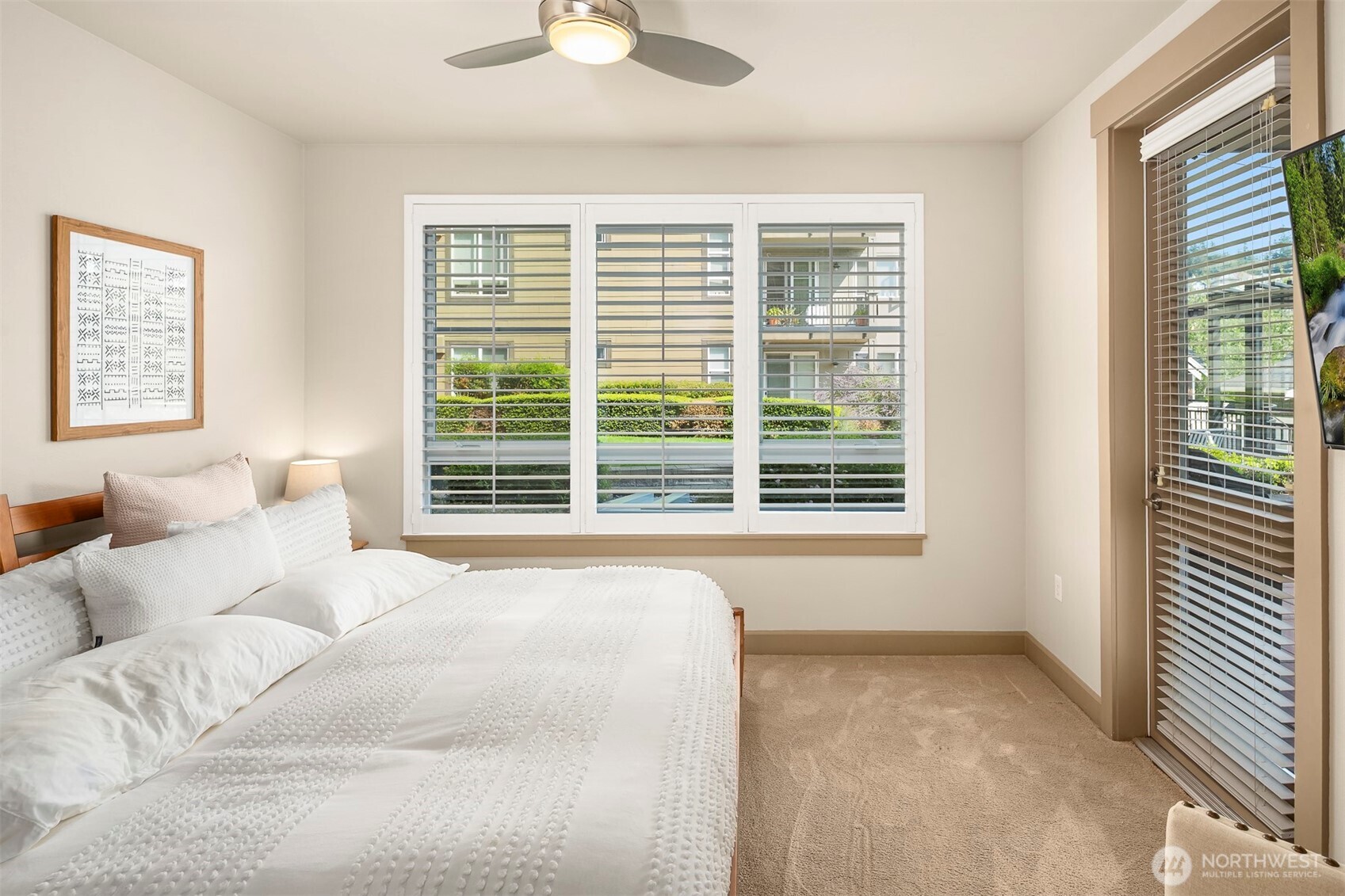 1840 25th Avenue NE Unit: 202