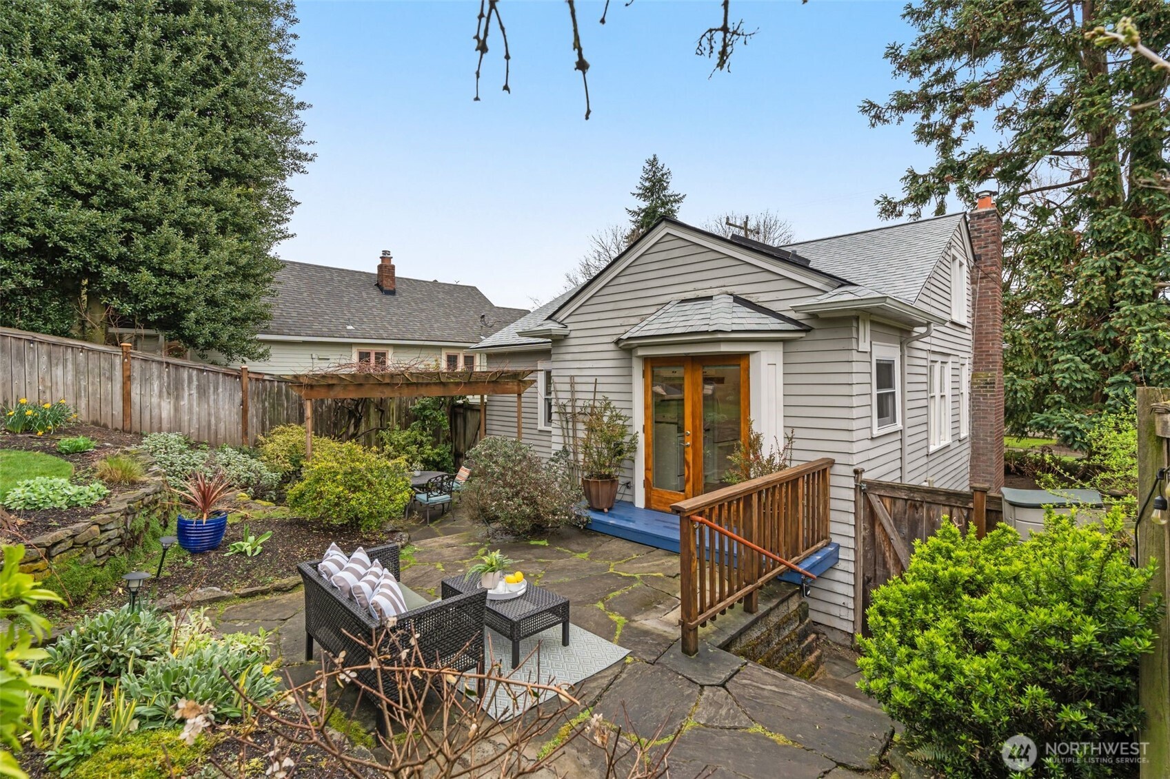 8011 18th Avenue NE