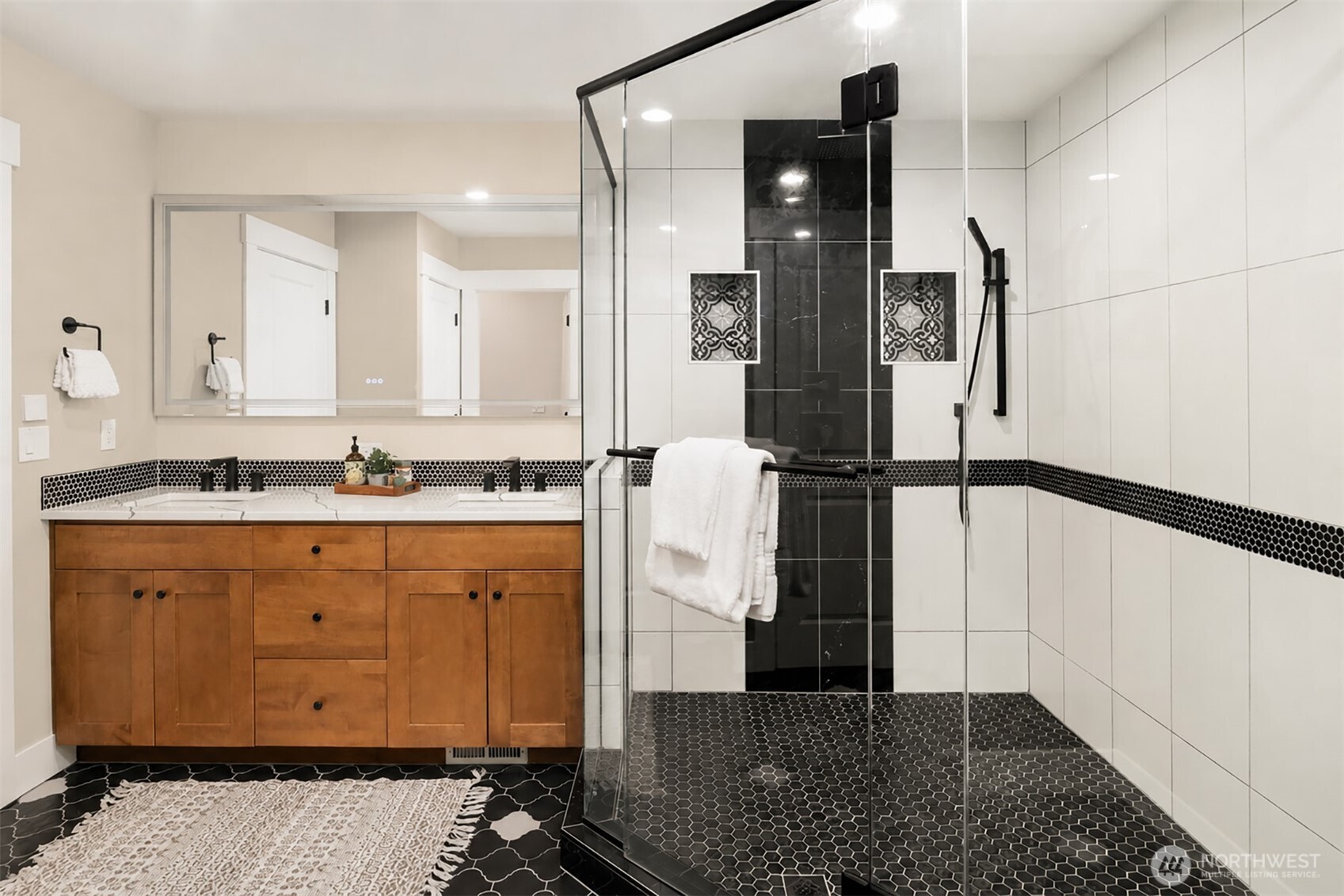 900 228th Avenue NE Unit: 15C