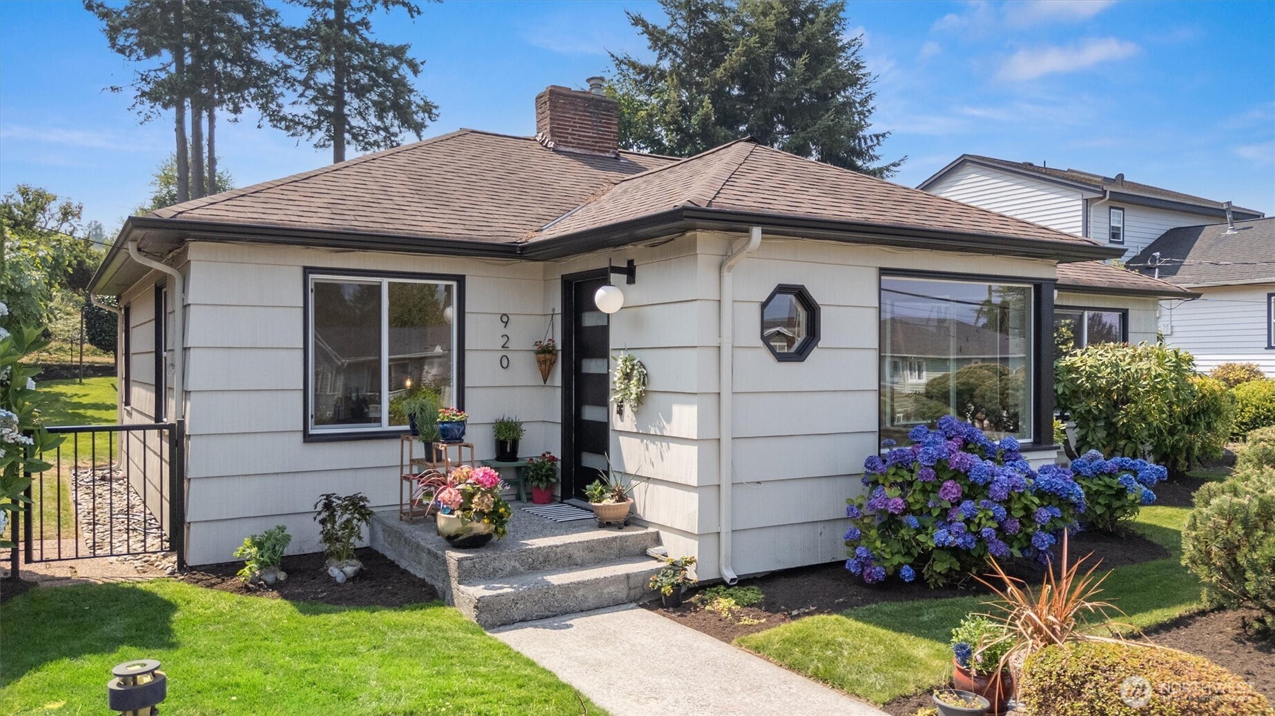 920 Maple Street