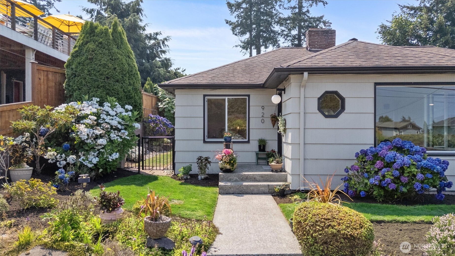 920 Maple Street