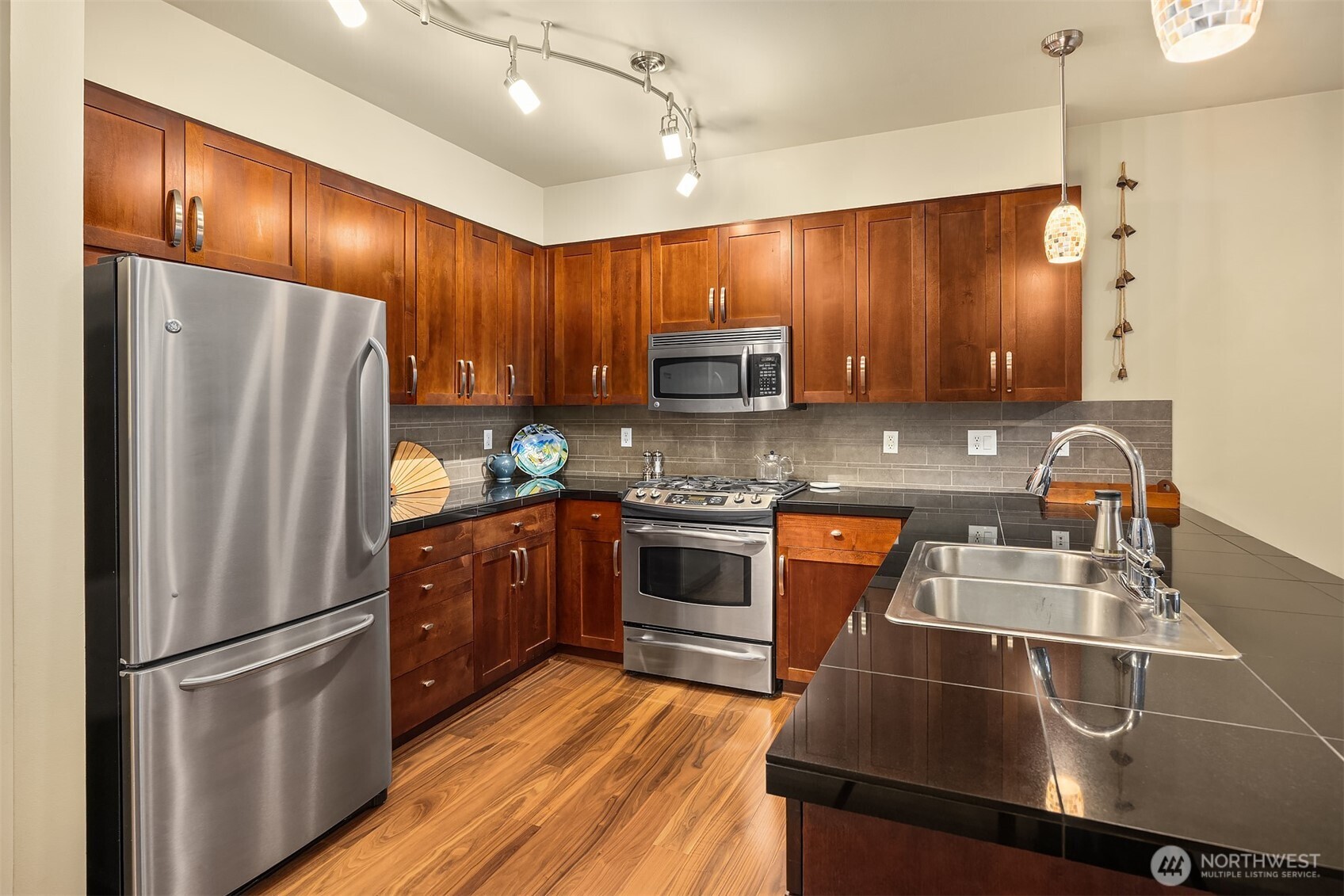 1840 25th Avenue NE Unit: 307
