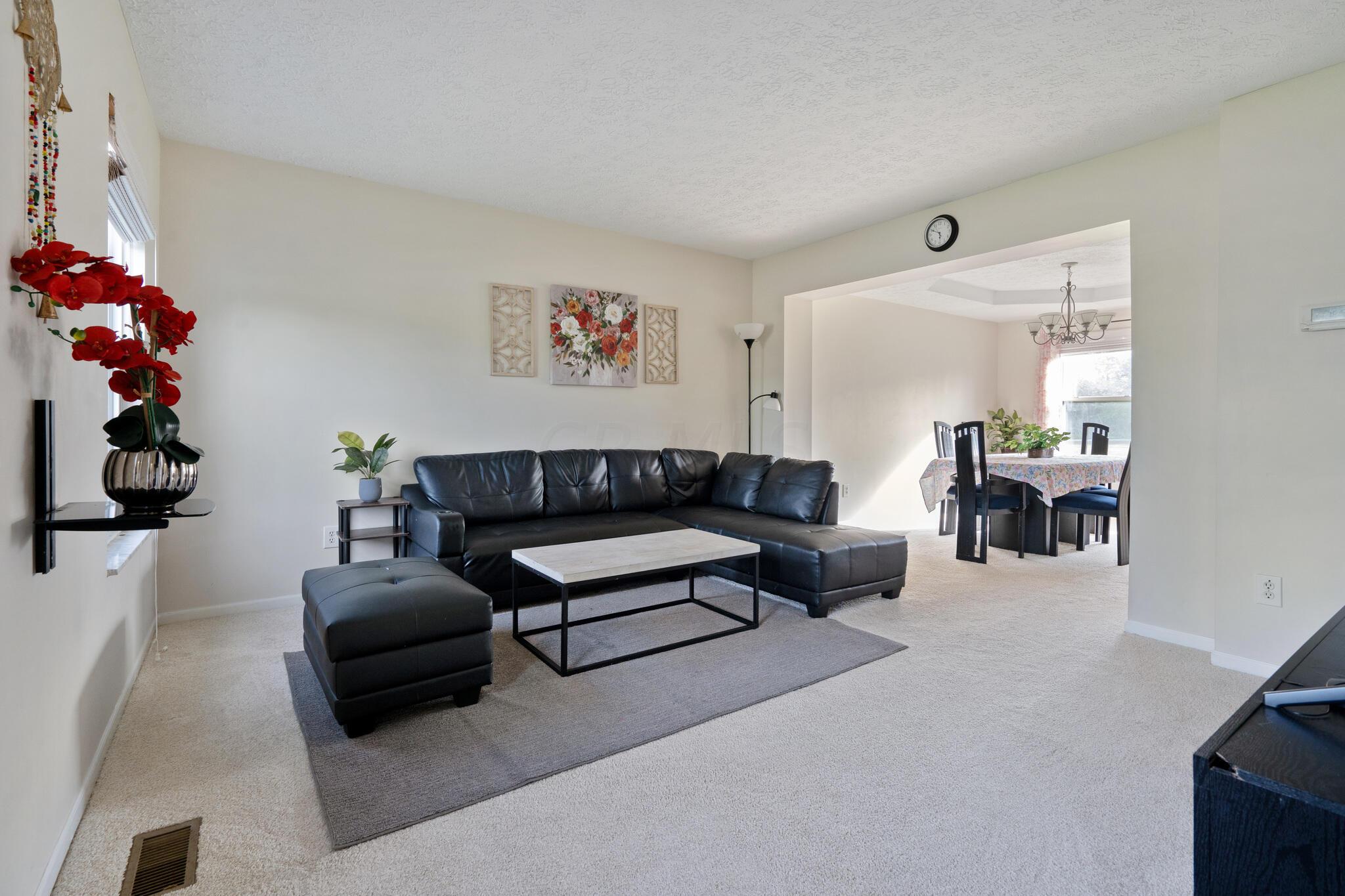 215 Sierra Woods Court