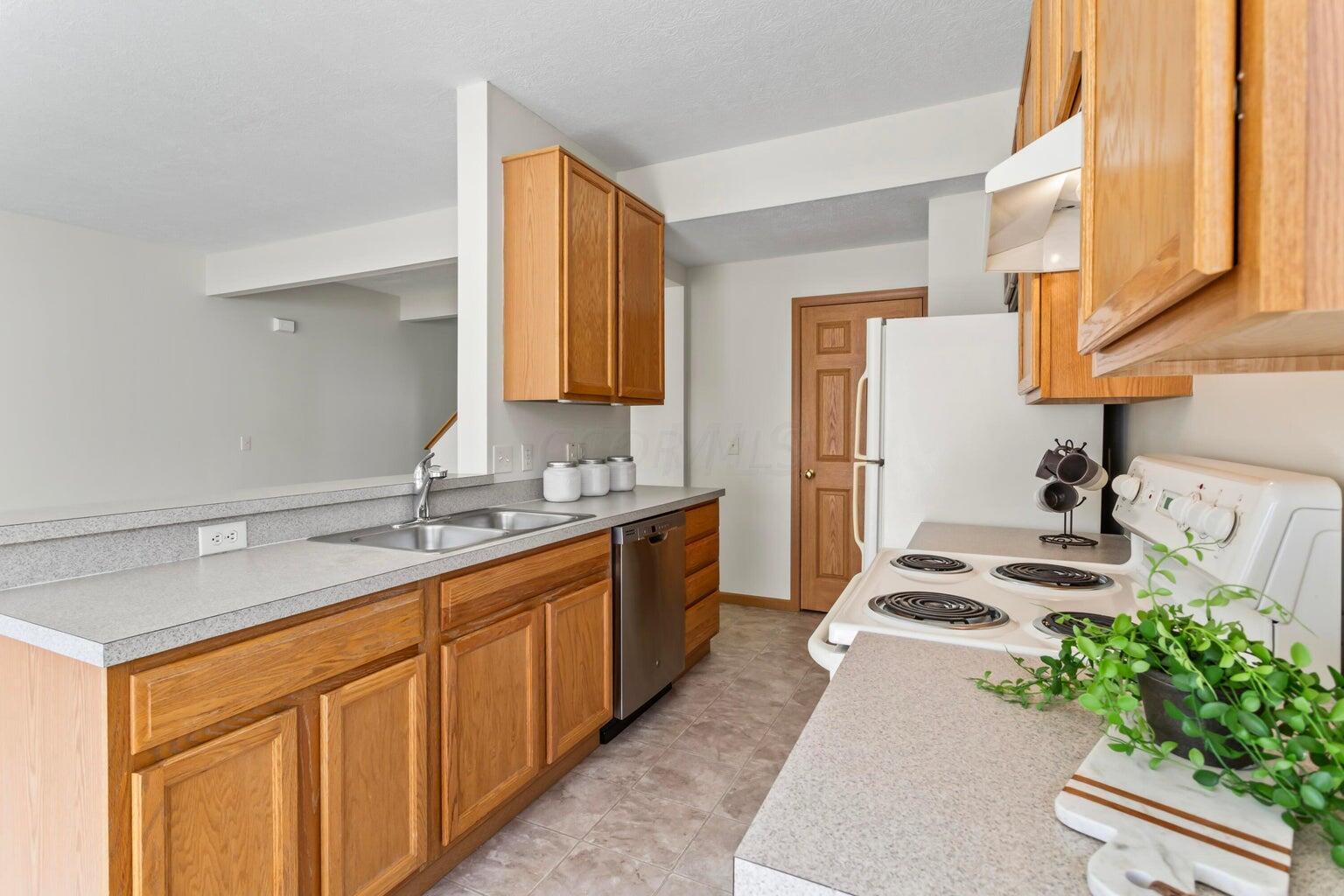 6160 Ashtead Drive