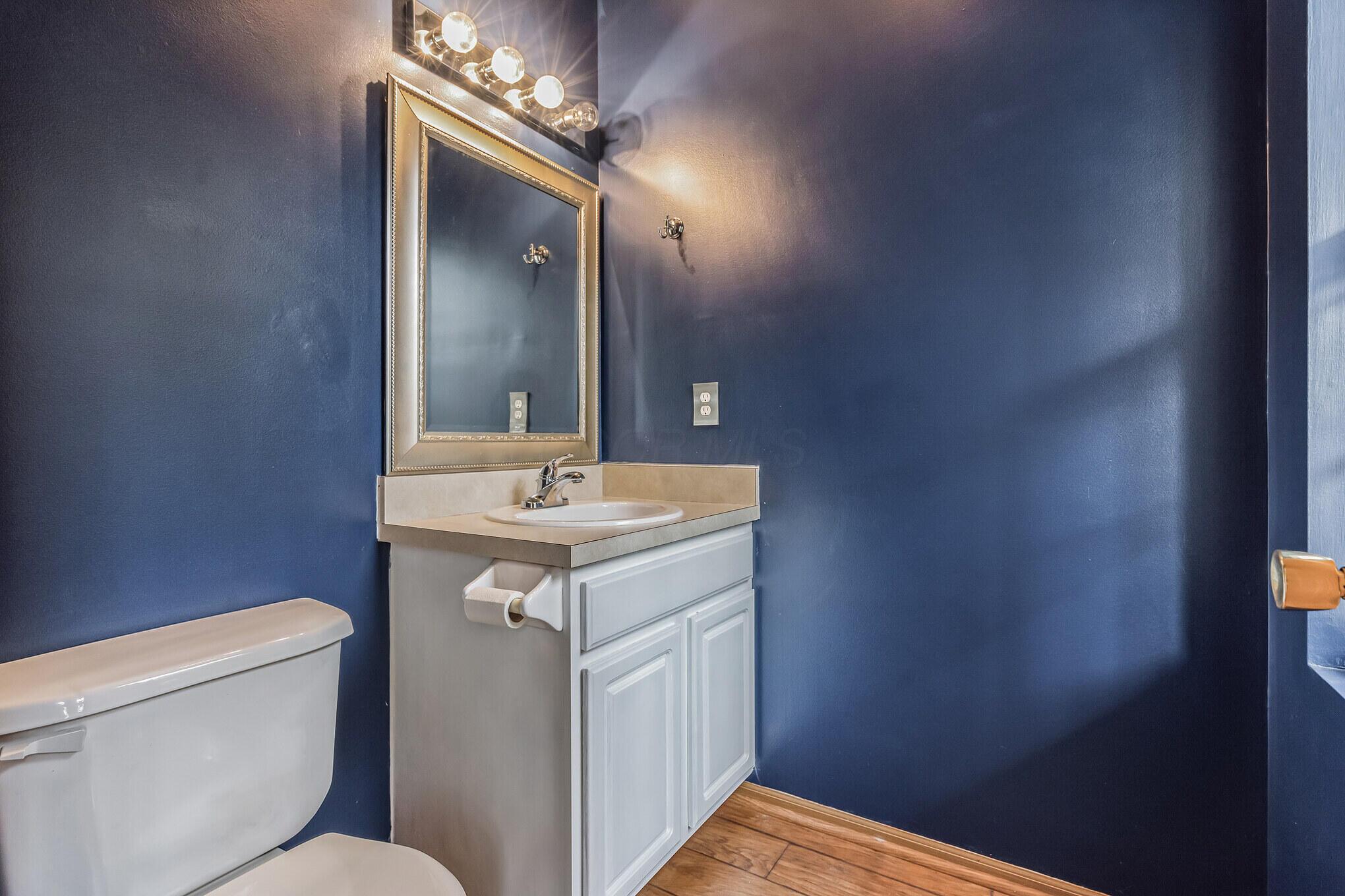 2505 Tree Knoll Court