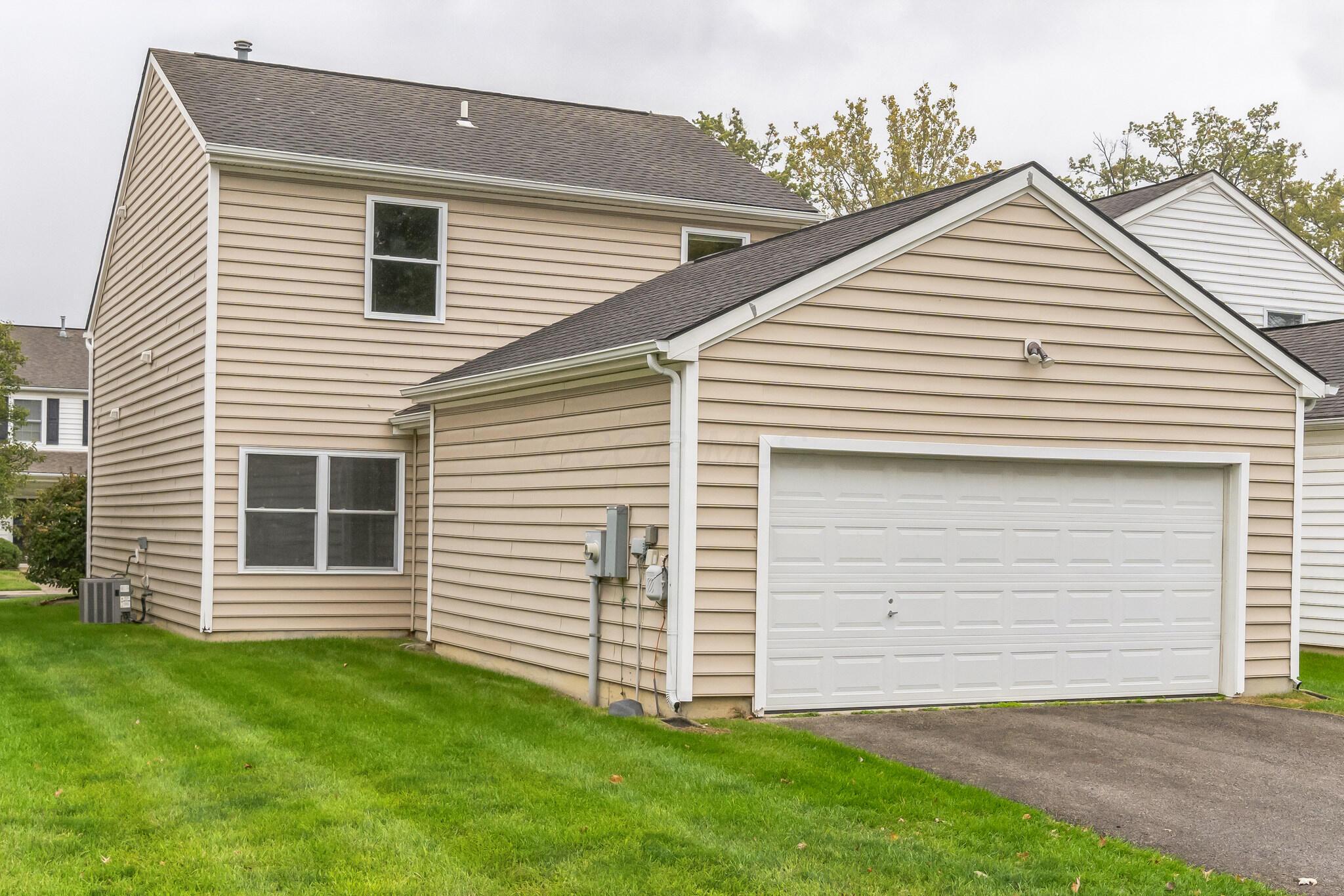 2505 Tree Knoll Court