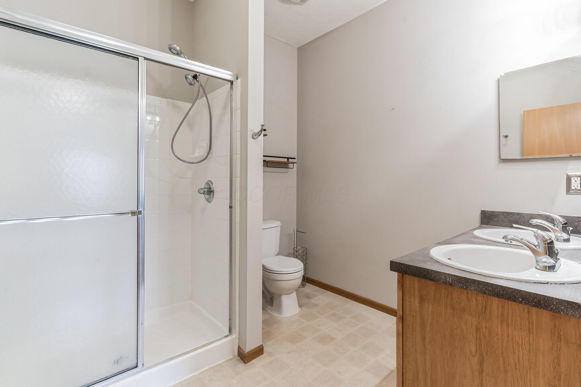 2505 Tree Knoll Court