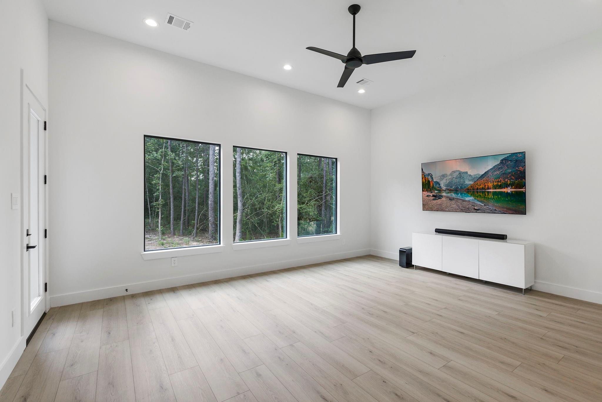 15868 Wooded Trail Way