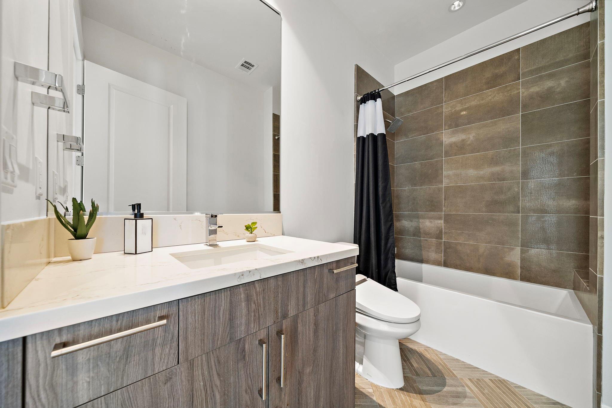 1211 Caroline Street # 1109
