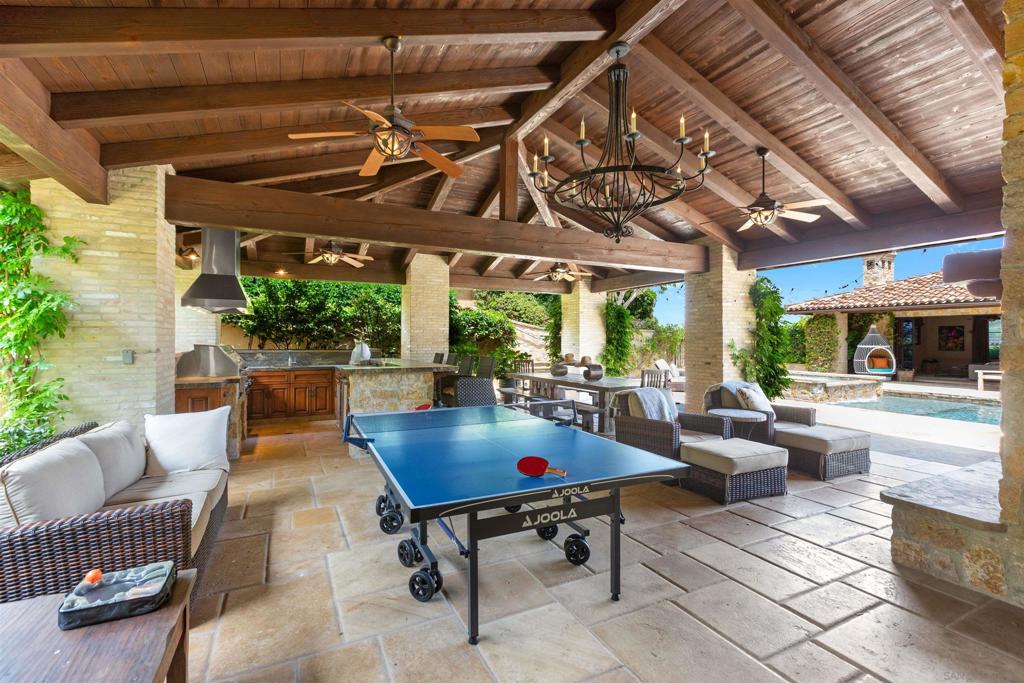 6309 Strada Fragante