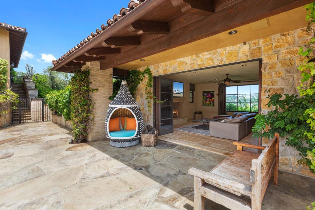 6309 Strada Fragante