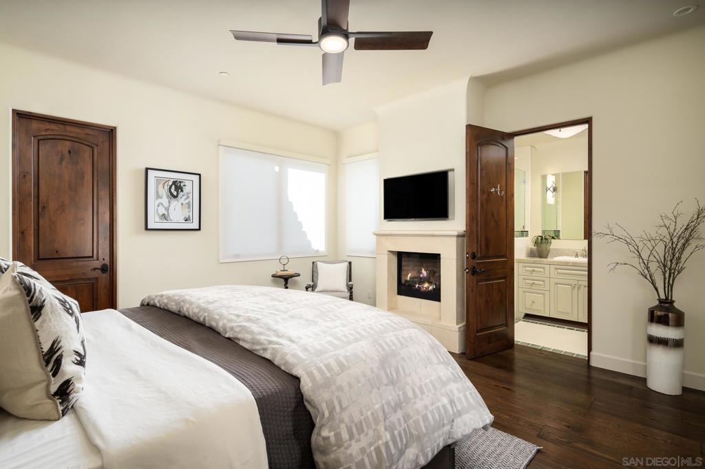 7029 31 Las Colinas