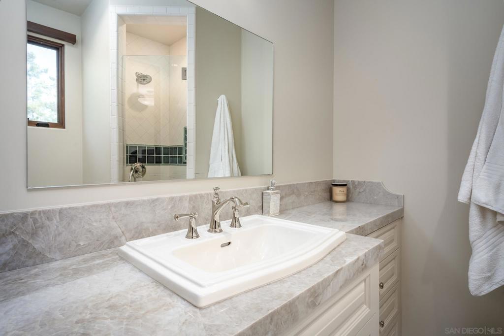 7029 31 Las Colinas