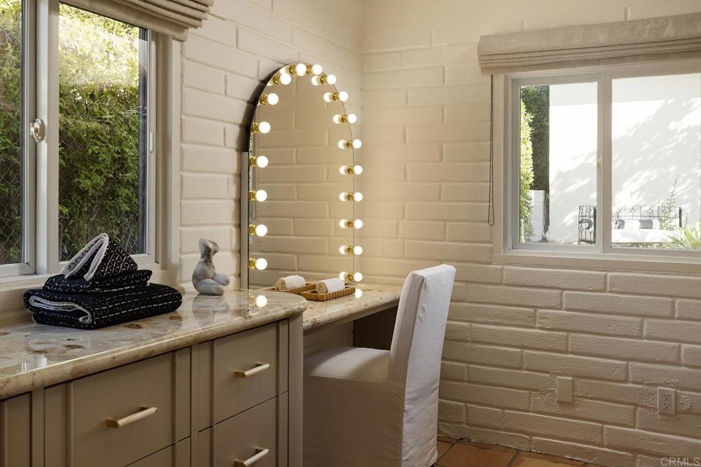 1935 Santa Fe Avenue