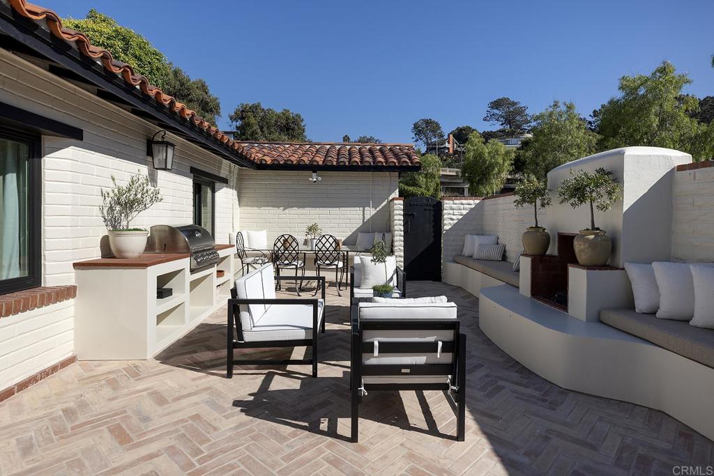 1935 Santa Fe Avenue