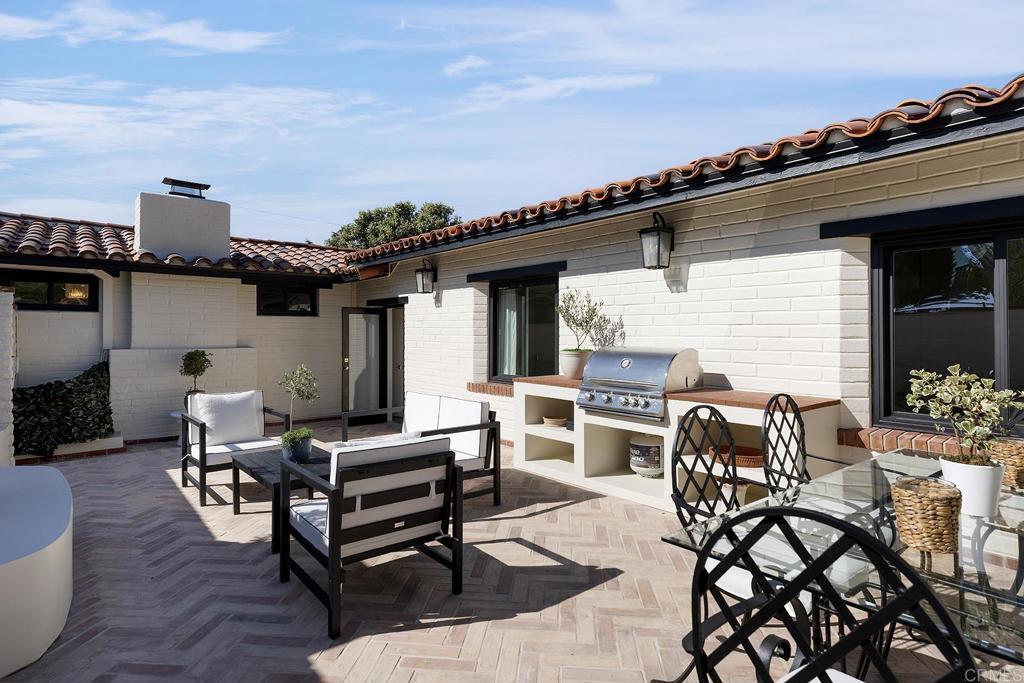 1935 Santa Fe Avenue