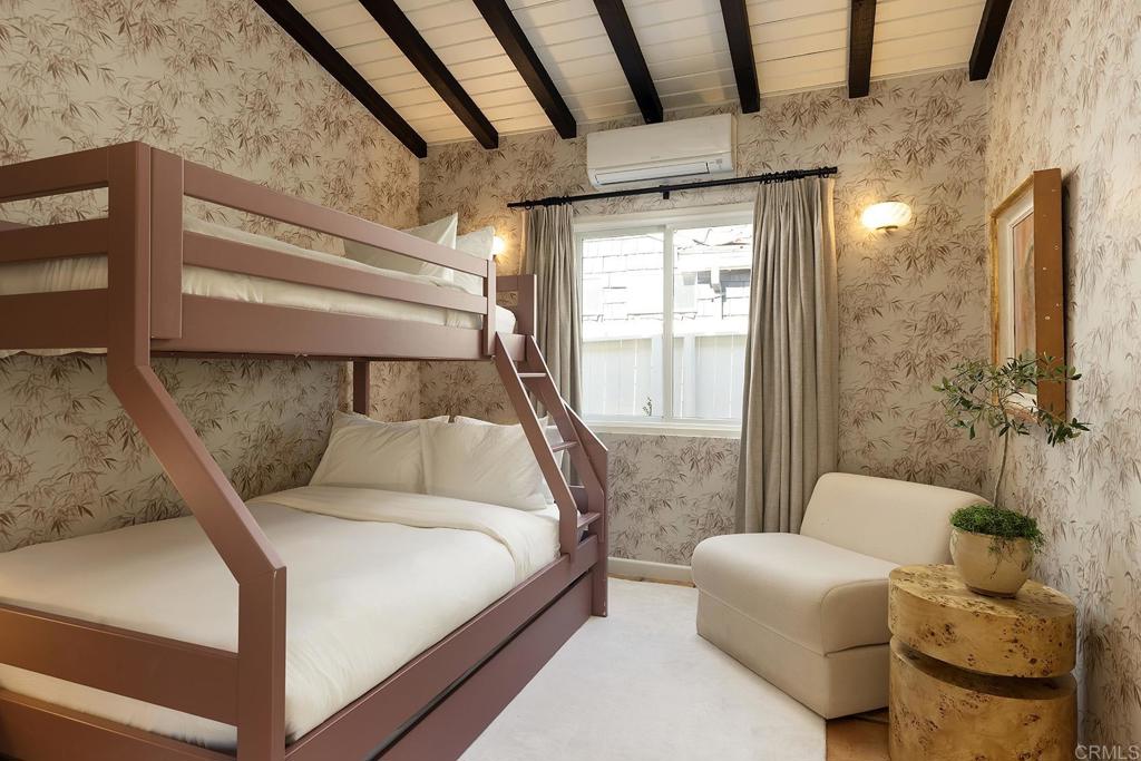 1935 Santa Fe Avenue