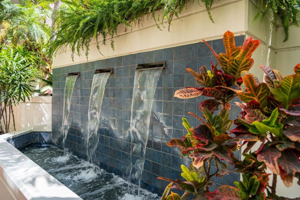 1432 Pacific Highway 315