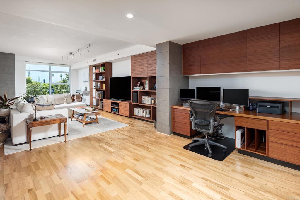 1432 Pacific Highway 315