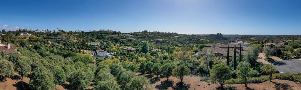 6241 Strada Fragante