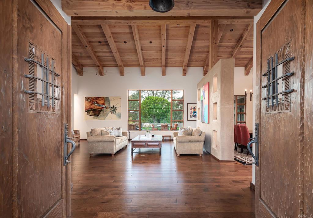 18355 Calle la Serra