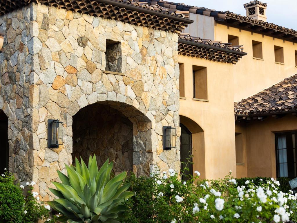 18000 Sunset Point Road