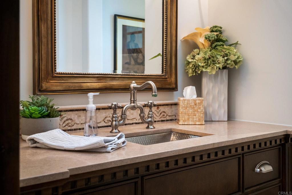 18411 Calle La Serra