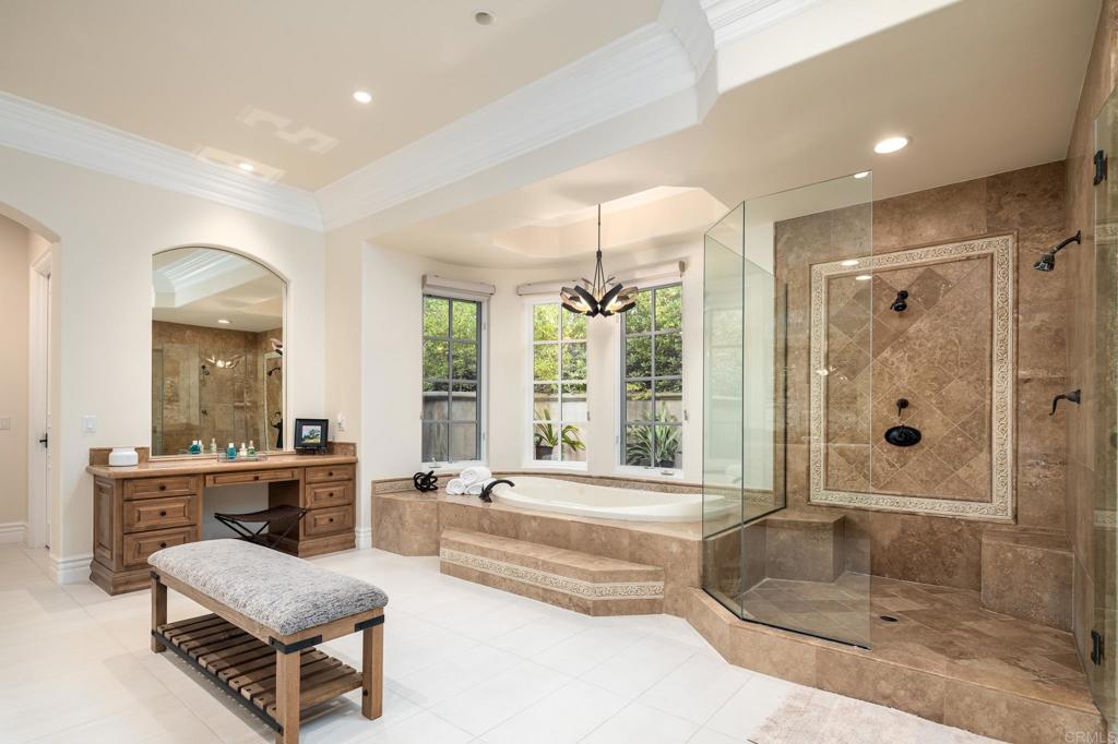 6627 Calle Ponte Bella