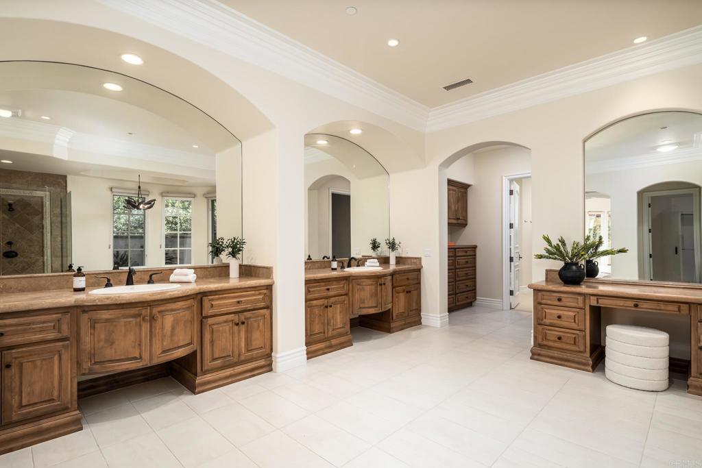 6627 Calle Ponte Bella