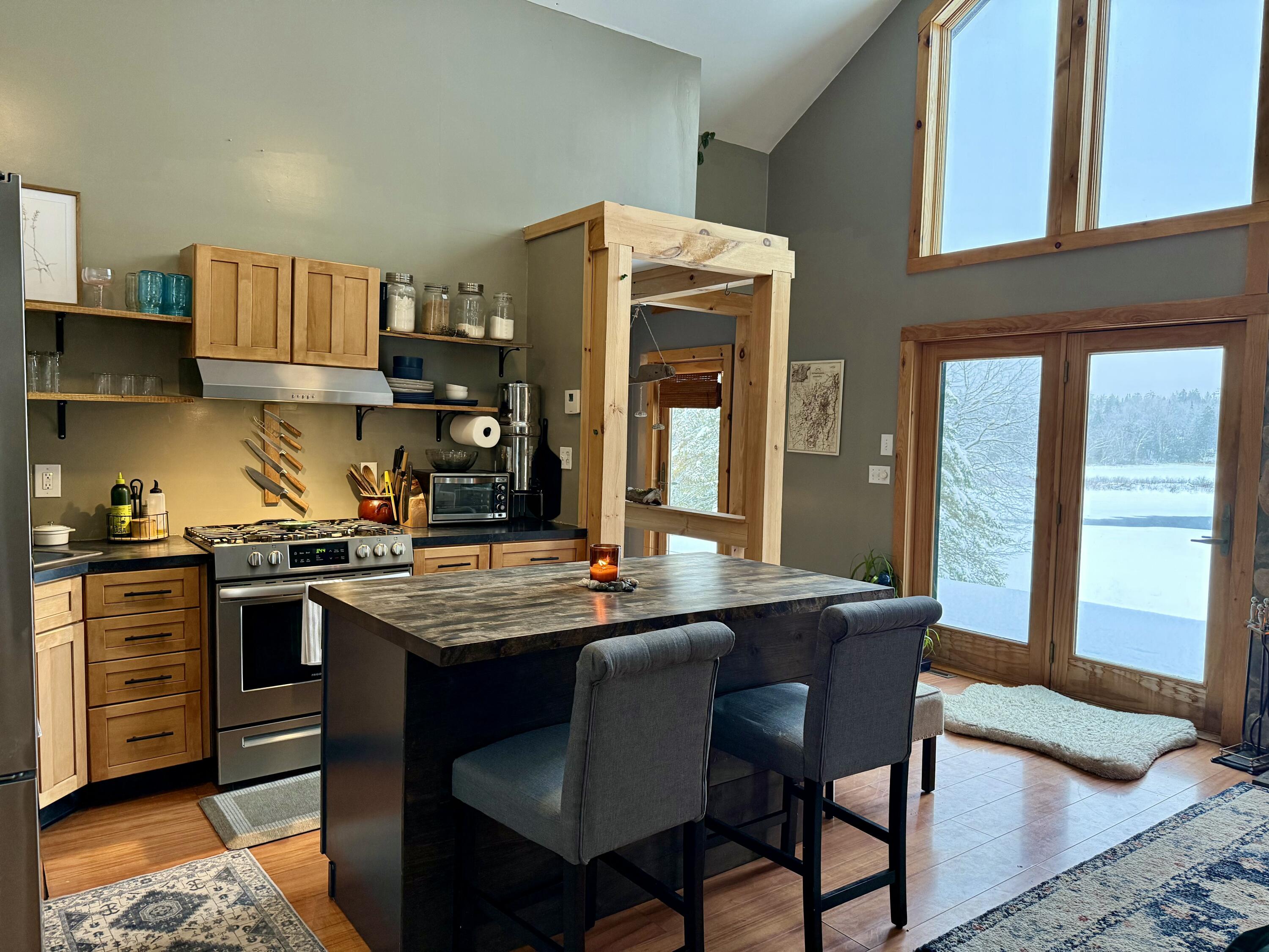 39 Hudson River Road