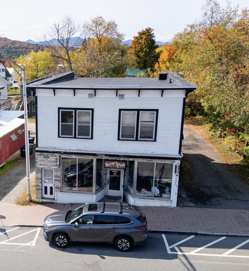 2720 Main Street