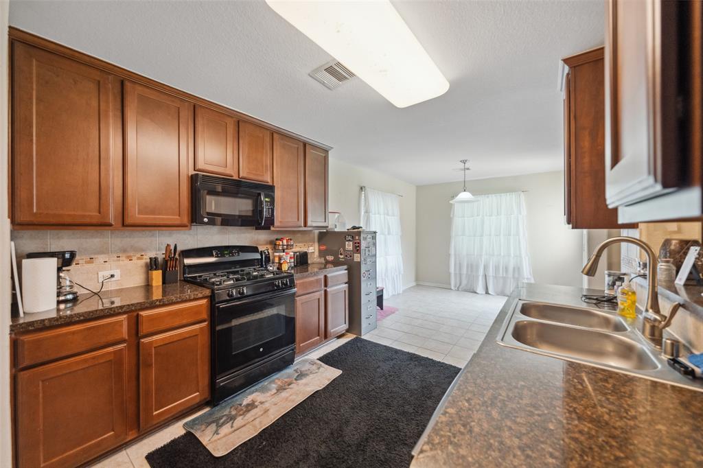 1201 Quarterhorse Drive