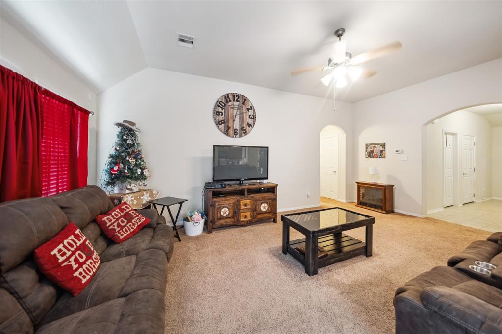 1201 Quarterhorse Drive