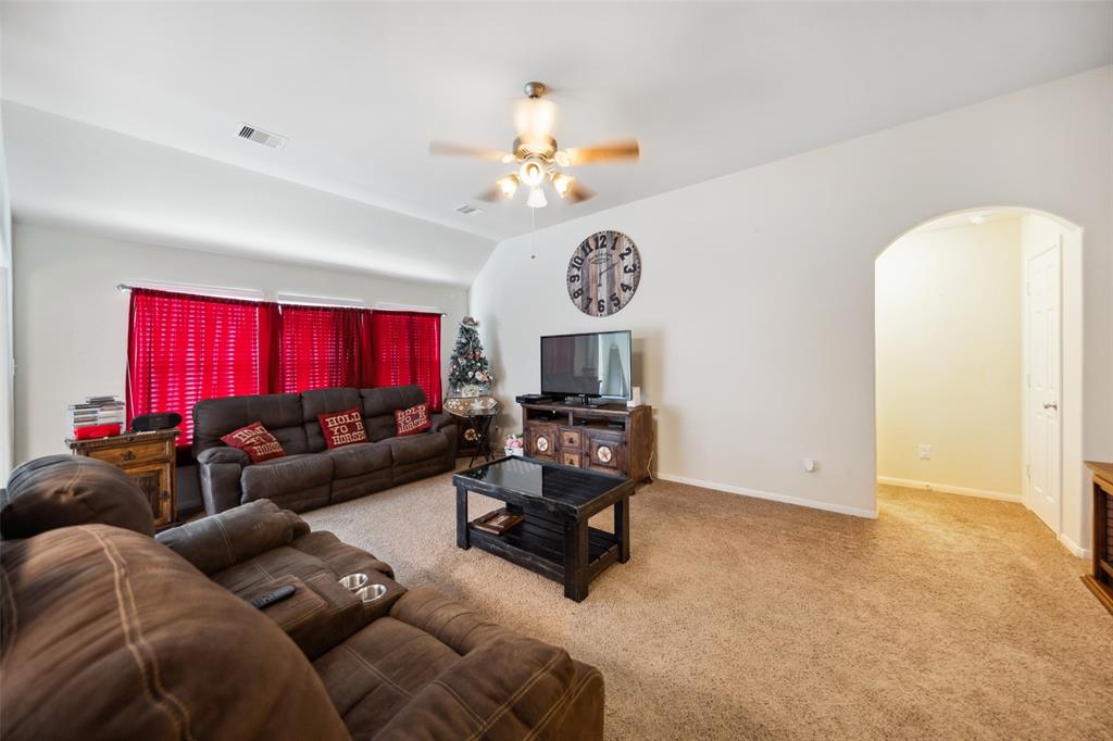 1201 Quarterhorse Drive