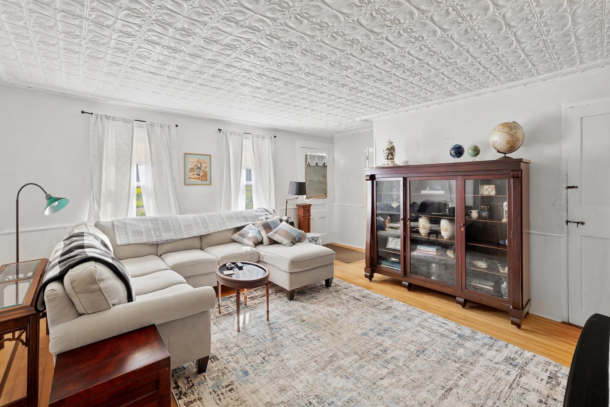 621 Pleasant Valley Road