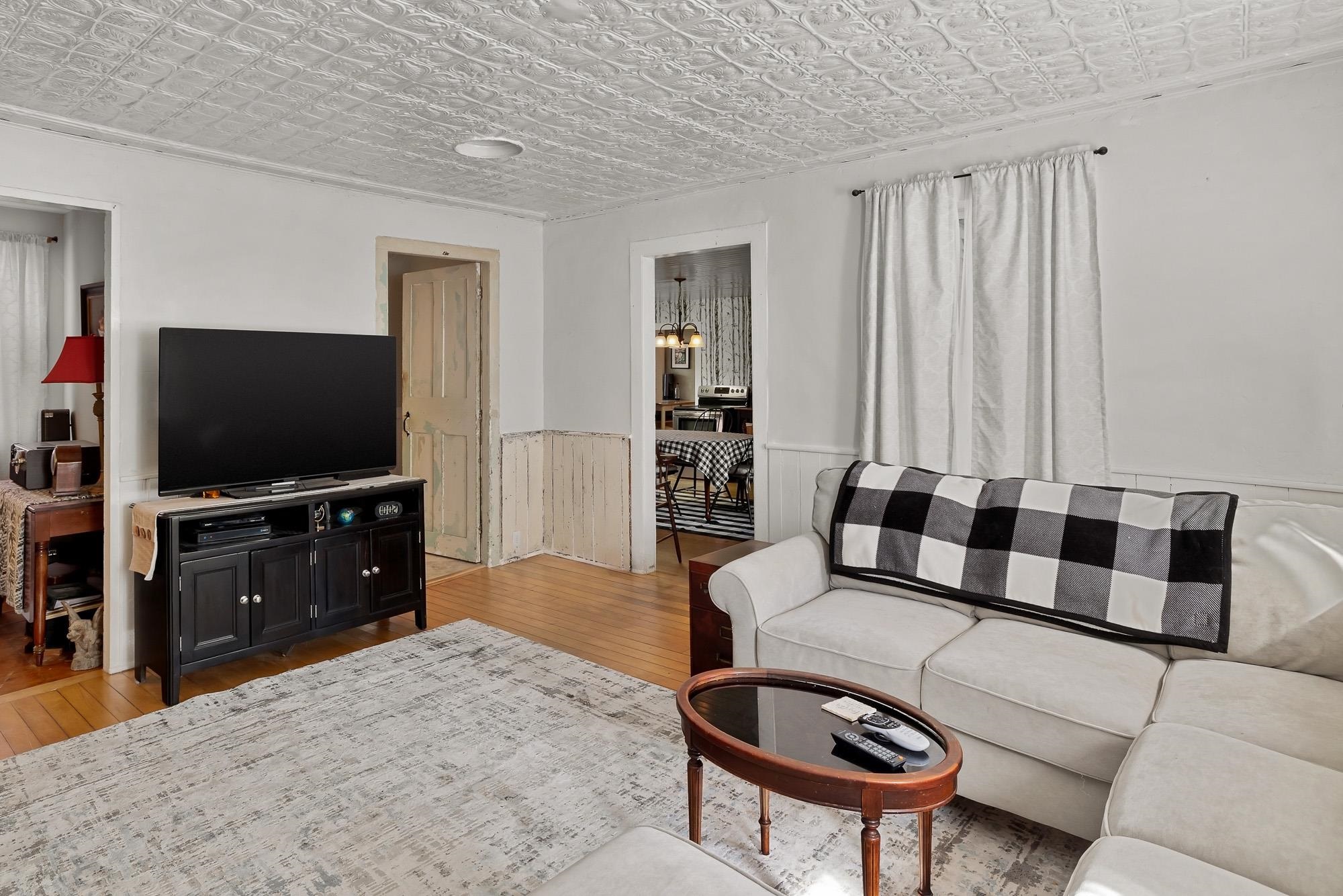 621 Pleasant Valley Road