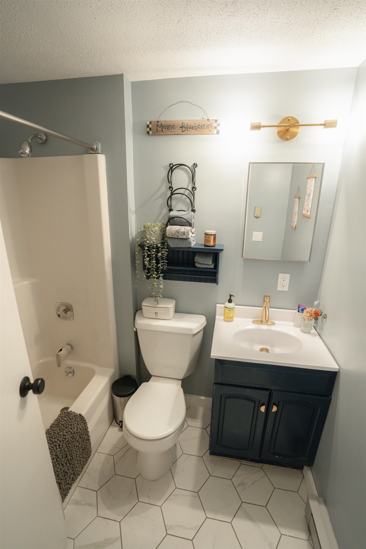 27 Nature Trail Road Unit: 207