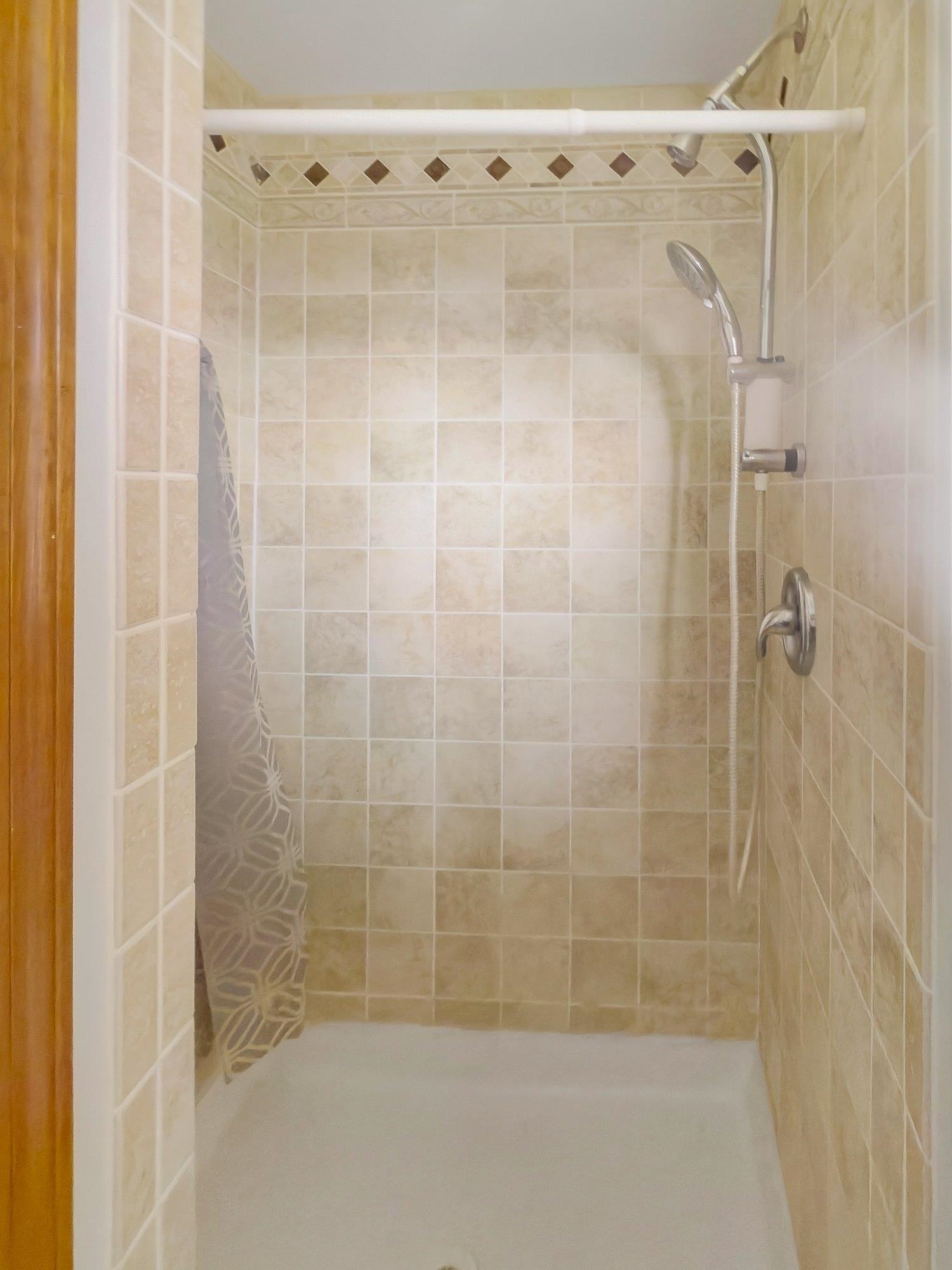 2212 Elmore Pond Road