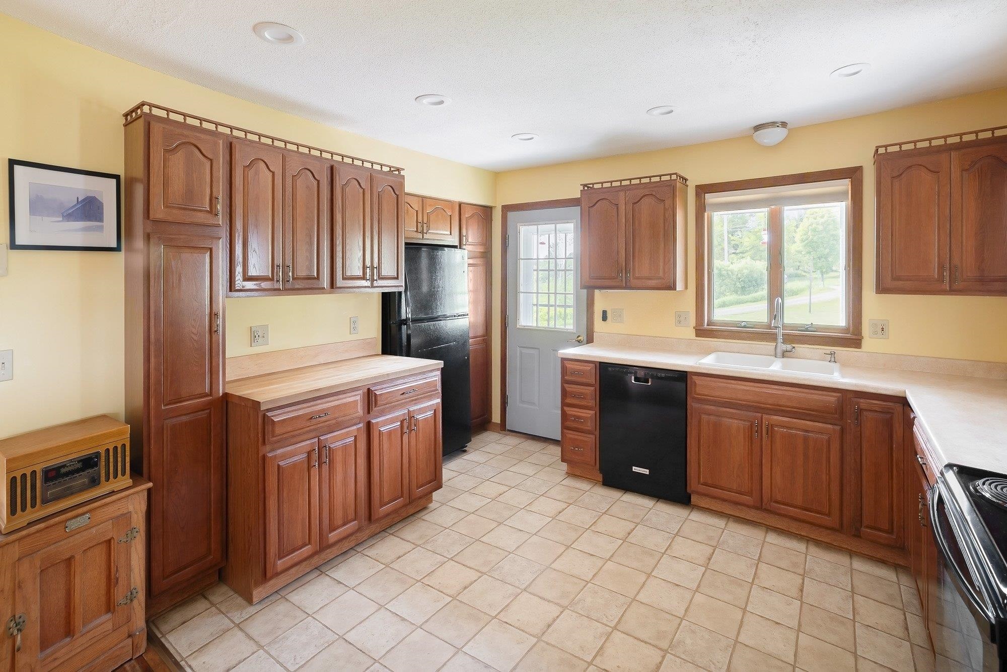 2212 Elmore Pond Road