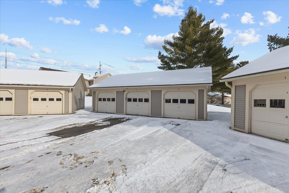 200 Acorn Drive Unit: 204