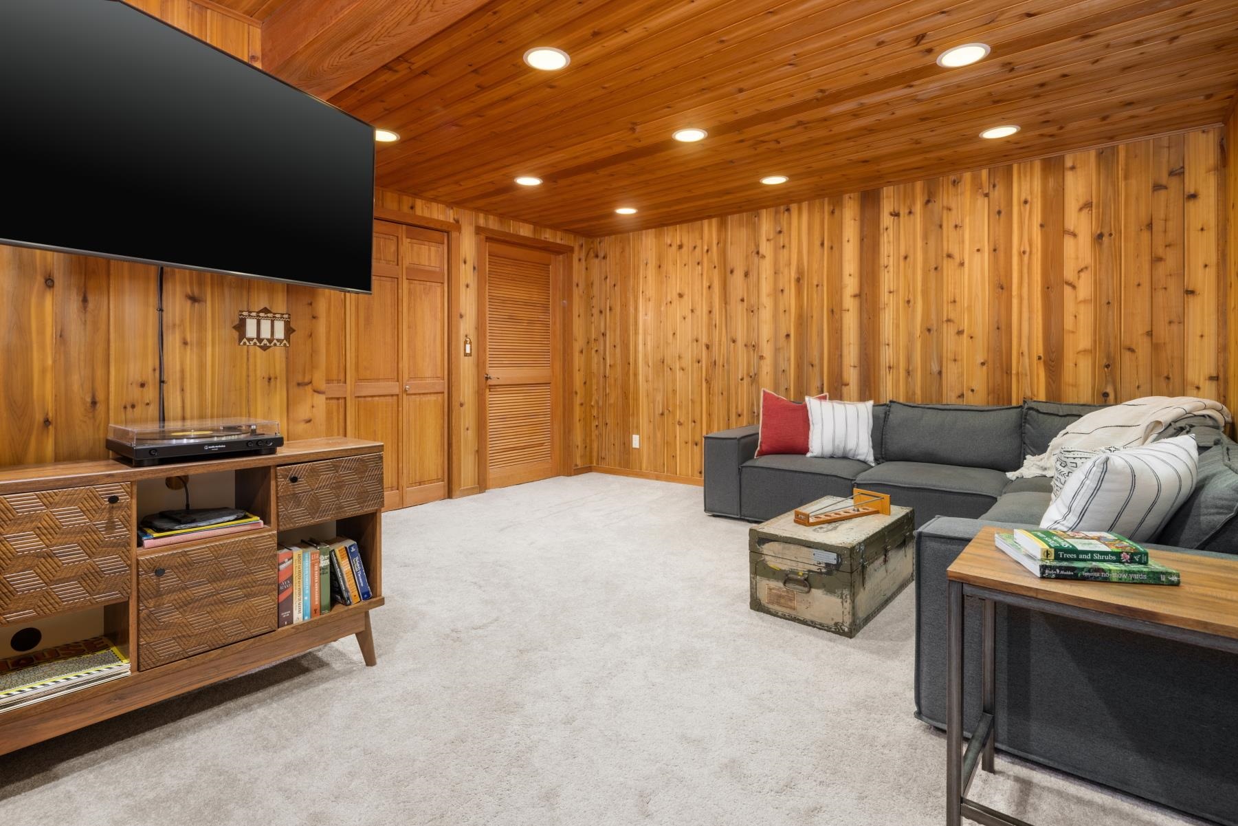 2206 Elmore Mountain Road
