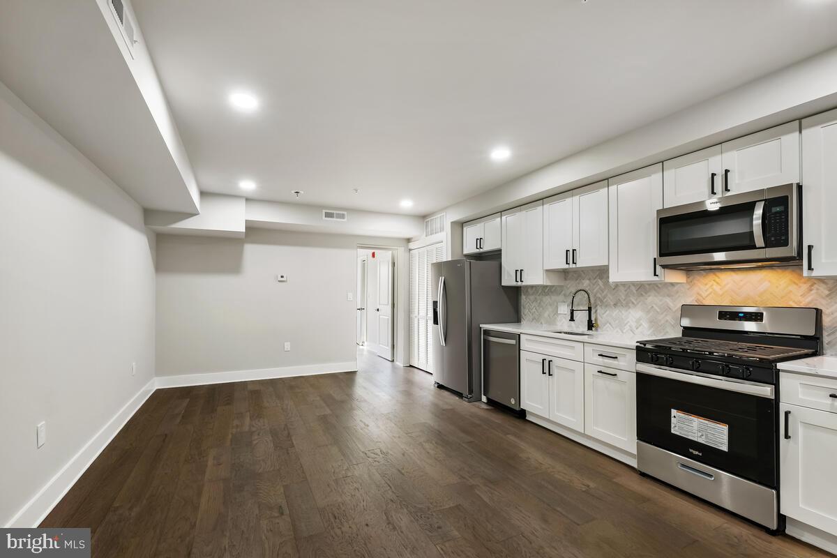 1622 17TH STREET SE 4