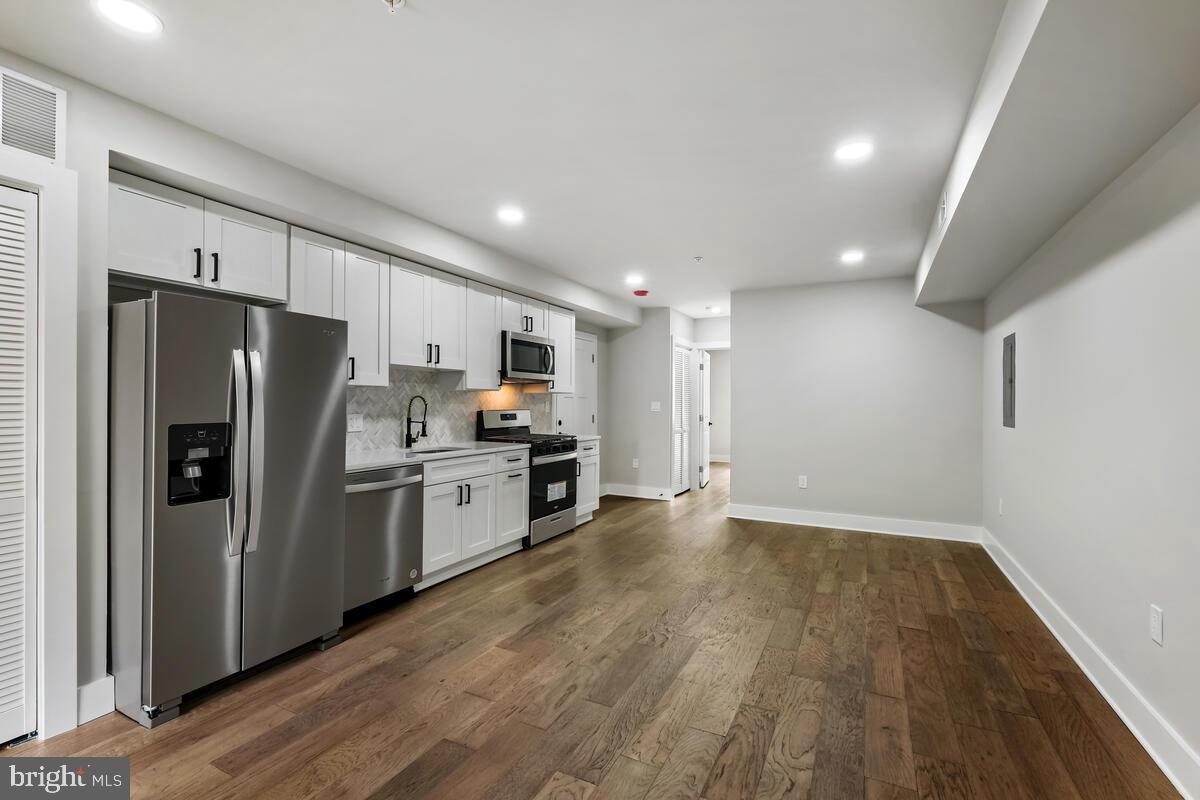 1622 17TH STREET SE 4