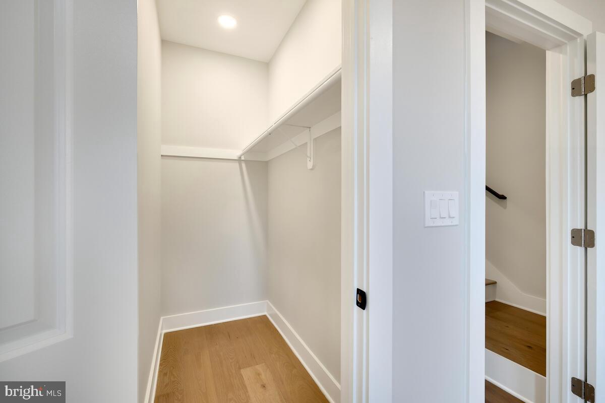 21 16TH STREET SE