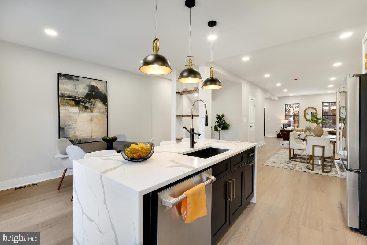 21 16TH STREET SE