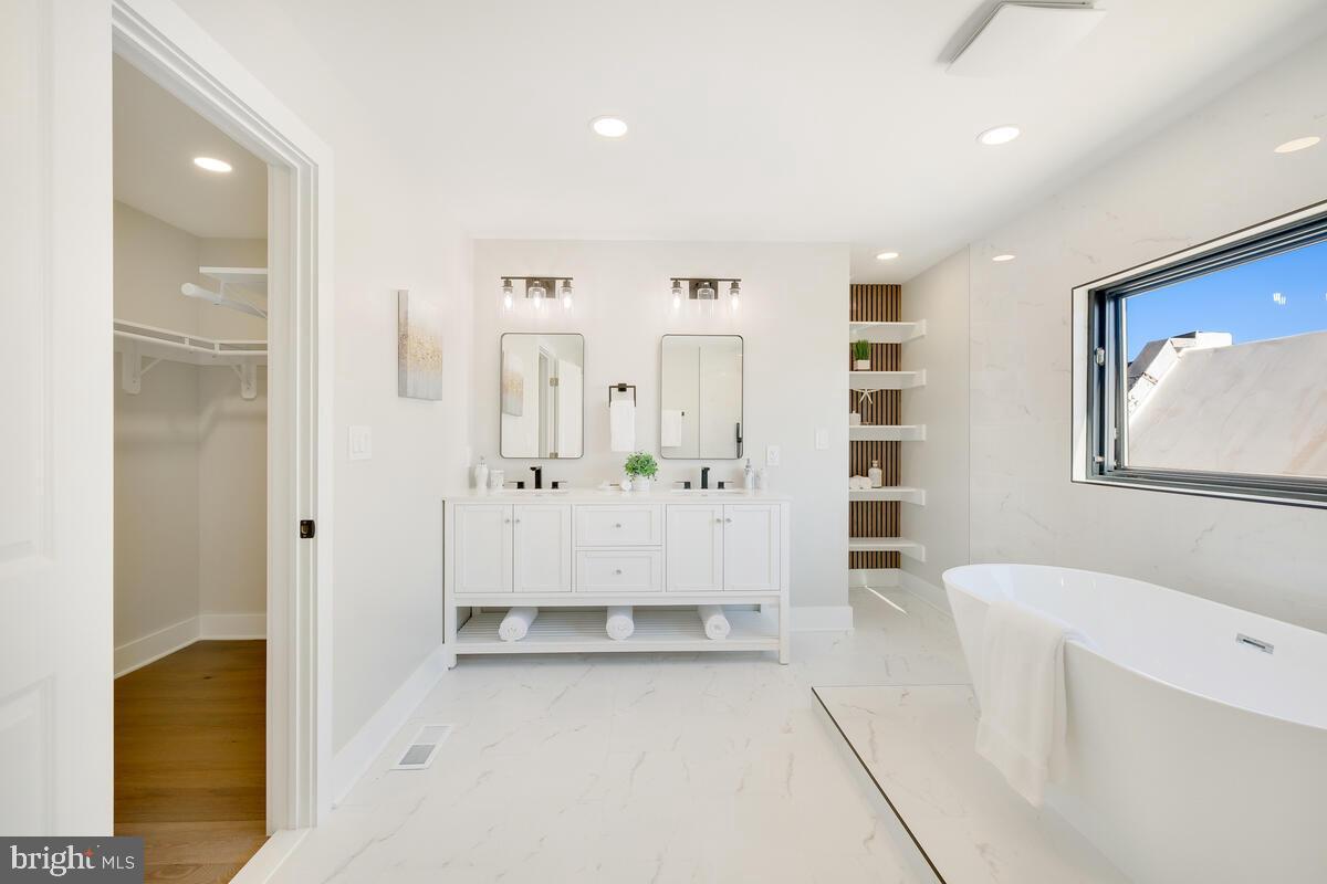 21 16TH STREET SE