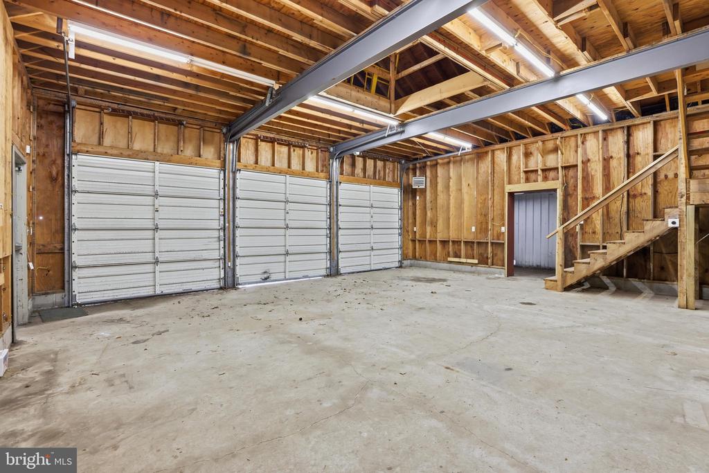 8477 FORT SMALLWOOD ROAD