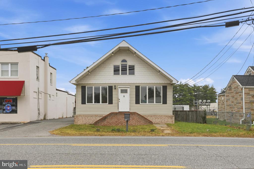 8477 FORT SMALLWOOD ROAD