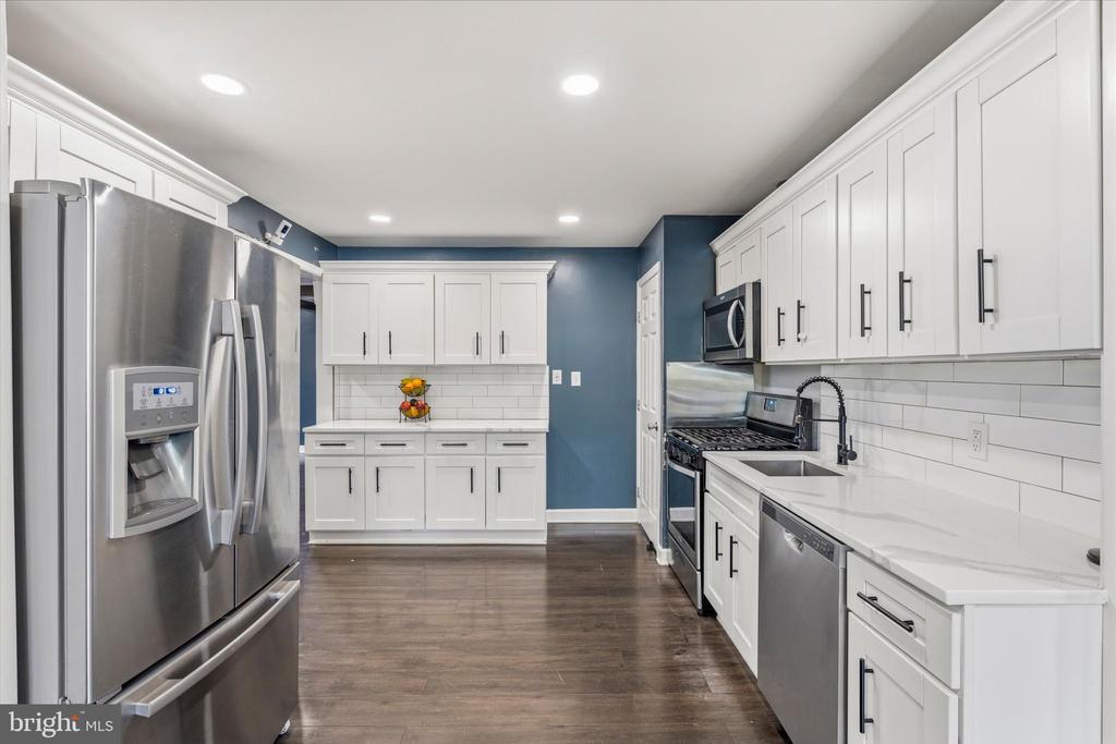 1402 NORCROSS LANE