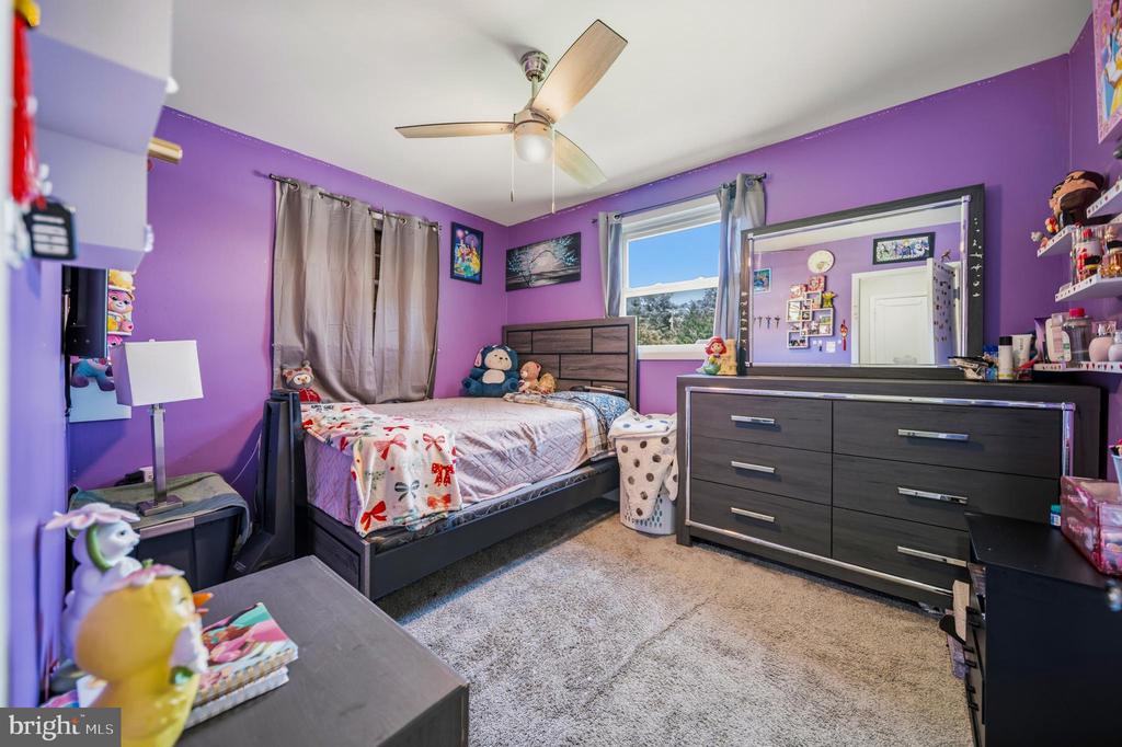 1402 NORCROSS LANE
